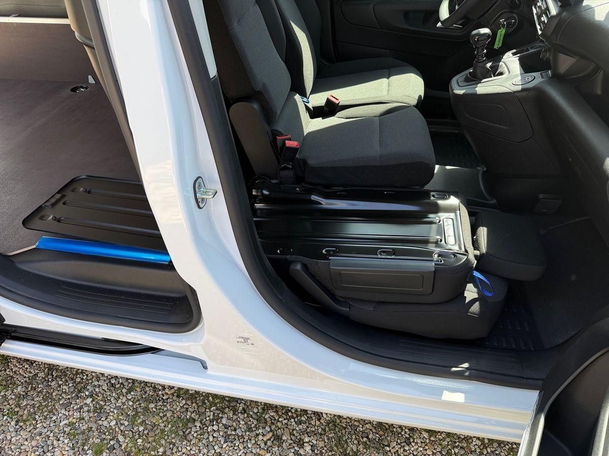 Fahrzeugabbildung Fiat Doblo XL Kastenwagen 130 MT