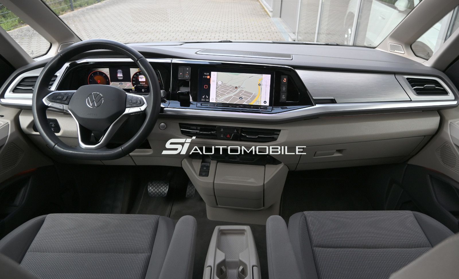 Fahrzeugabbildung Volkswagen T7 Multivan 2,0 TDI DSG Edition Lang °AHK°HUD°SH
