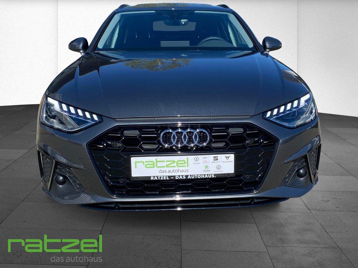 Fahrzeugabbildung Audi A4 Avant S line 40 TFSI S tronic Pano Navi LED A