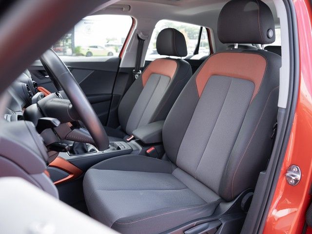 Q2 1.6 TDI design AHK+PANO+LED+NAVI
