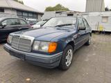 Mercedes-Benz 230 Mercedes 124 * Automatik* Oldtimer* - Mercedes-Benz 230 in Essen