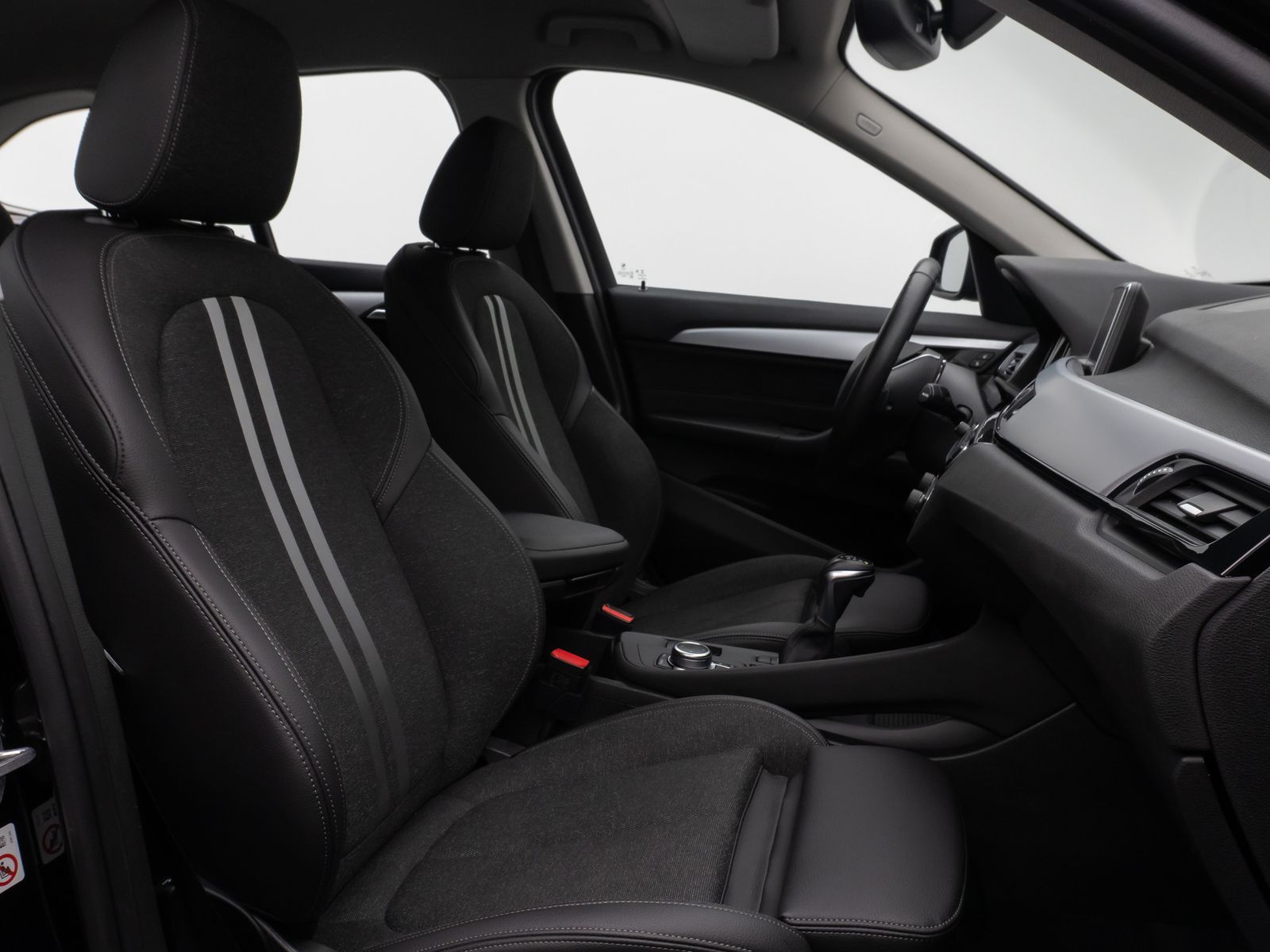 Fahrzeugabbildung BMW X1 xD25e Kamera DAB Komfort Sportsitz Parkassist