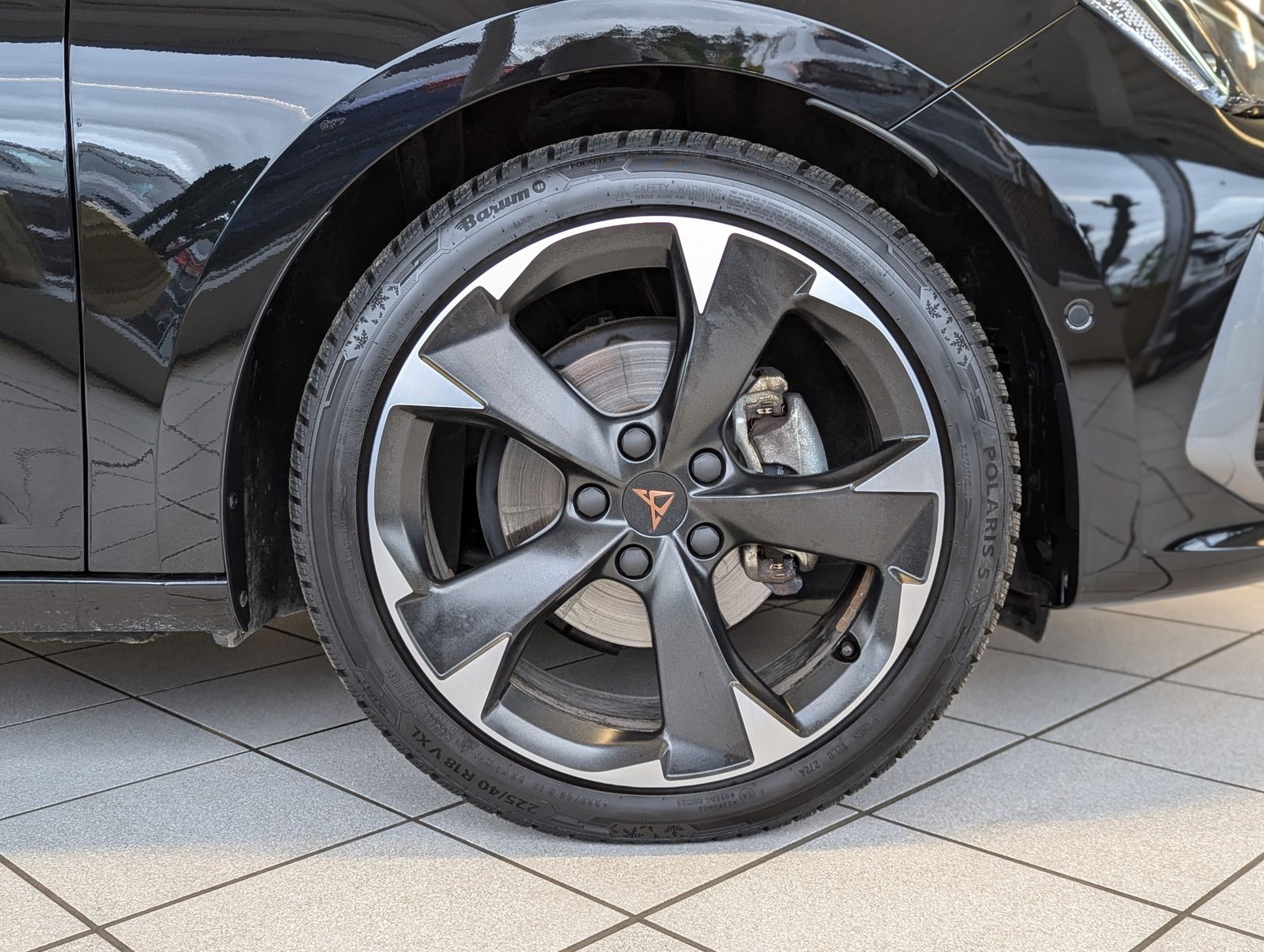 Fahrzeugabbildung CUPRA Leon 1.5eTSI DSG Matrix Cam Vision+ Full Link