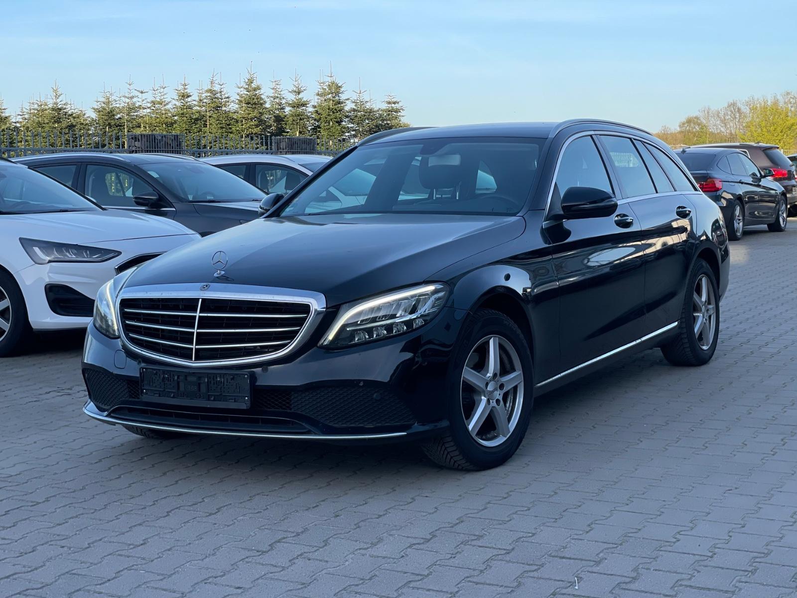 Mercedes-Benz C 180 T-Modell Exclusive+LED+Leder+Kamera+1.Hand