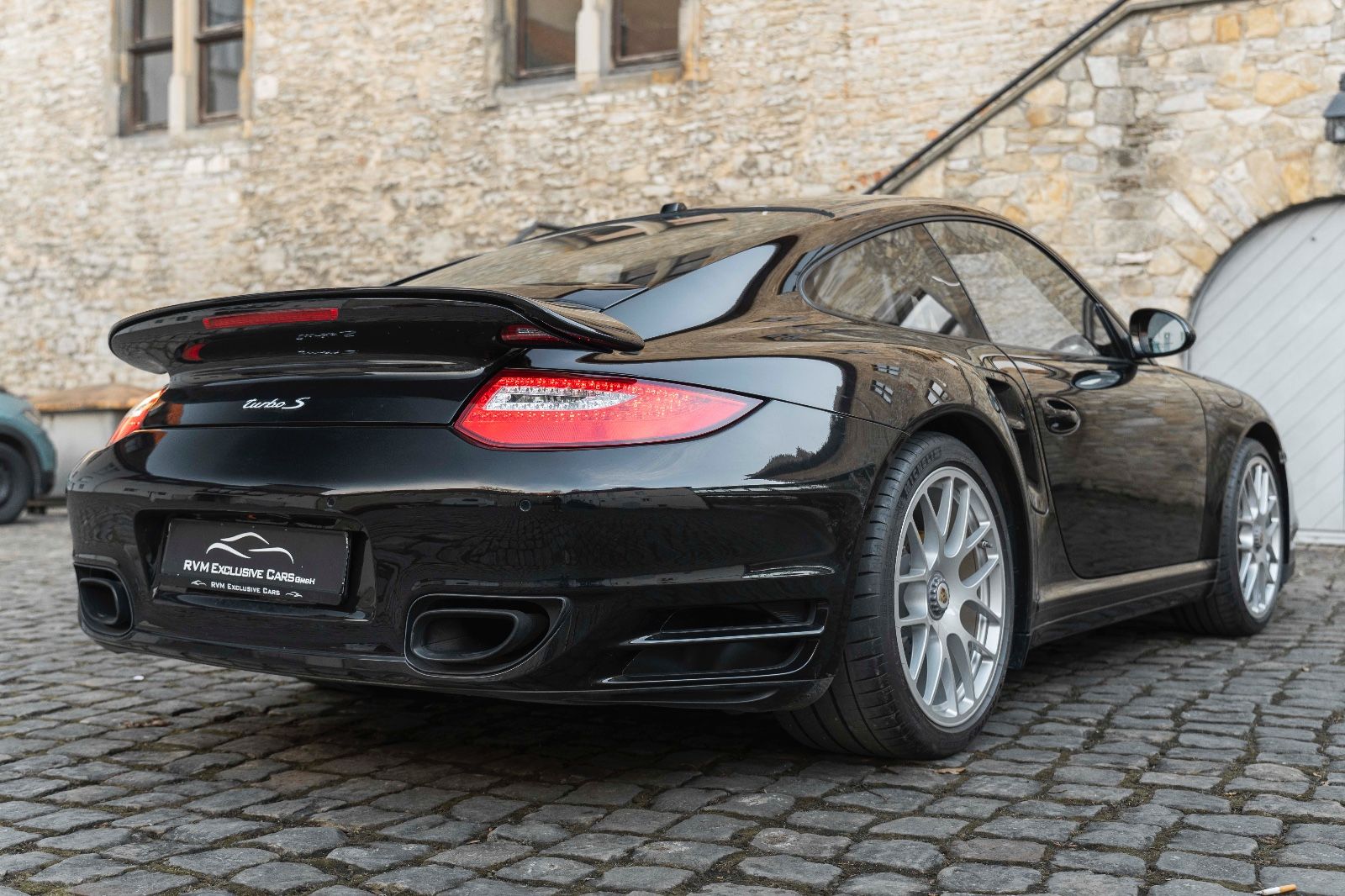 Fahrzeugabbildung Porsche 911 Turbo S Coupe 977 PCCB BOSE SPORT CHRONO NAV