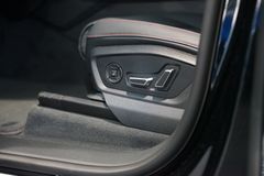 AUDI Q8 50 TDI S line | Pano | HuD | Carbon | B&O AUDI Q8 50 TDI S line | Pano | HuD | Carbon | B&O