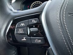 BMW 520d Autom. *DISPLAY KEY*HEAD UP*SURROUND VIEW*