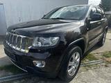 Jeep Grand Cherokee 3.0 CRD Overland Leder*Pano*Xenon - Jeep Grand Cherokee aus 2012: Overland