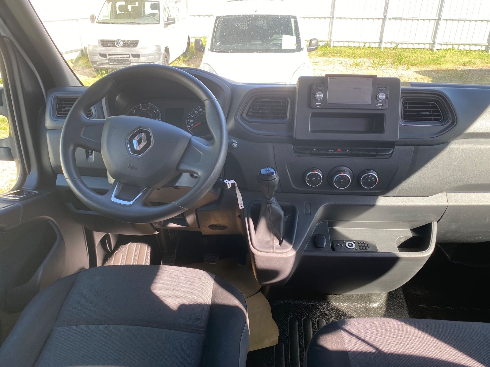 Fahrzeugabbildung Renault Master III Kasten L3H2 3,5t Doka,7-Sitzer,AHK