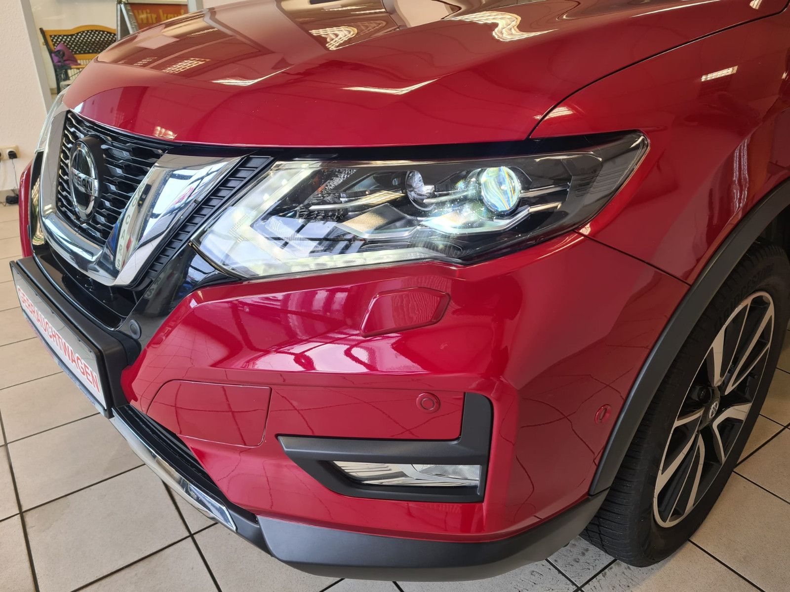 Fahrzeugabbildung Nissan X-Trail Tekna /NUR 40.TKM/SCHECKHEFT/LED/BOSE