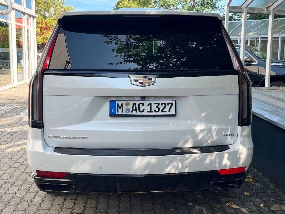Fahrzeugabbildung Cadillac Escalade Sport Platinum 6.2 V8  4x4