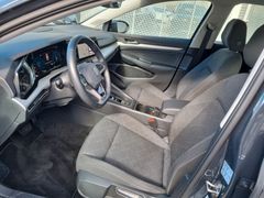 Fahrzeugabbildung Volkswagen Golf VIII Variant 1.0 eTSI DSG Life LED NAVI SHZ
