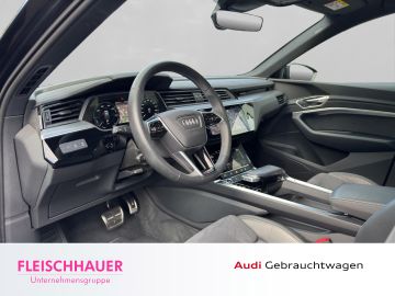 Audi Q8 e-tron - 10