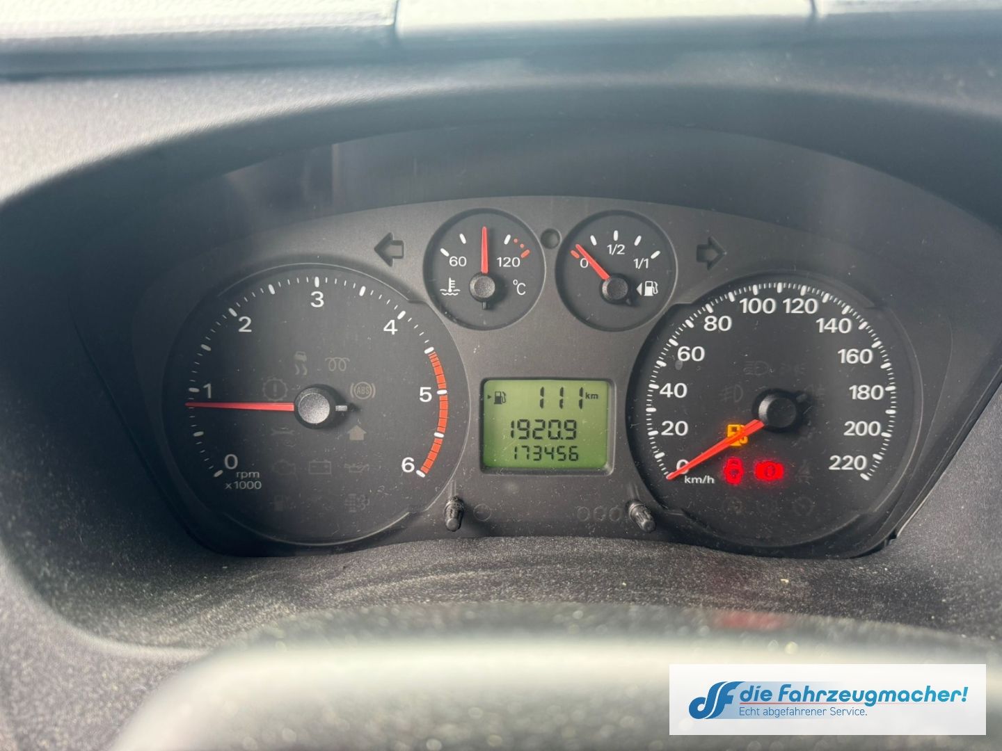 Fahrzeugabbildung Ford Transit Kombi FT 300 L 2.2 TDCI DPF Tel.-Vorb. P