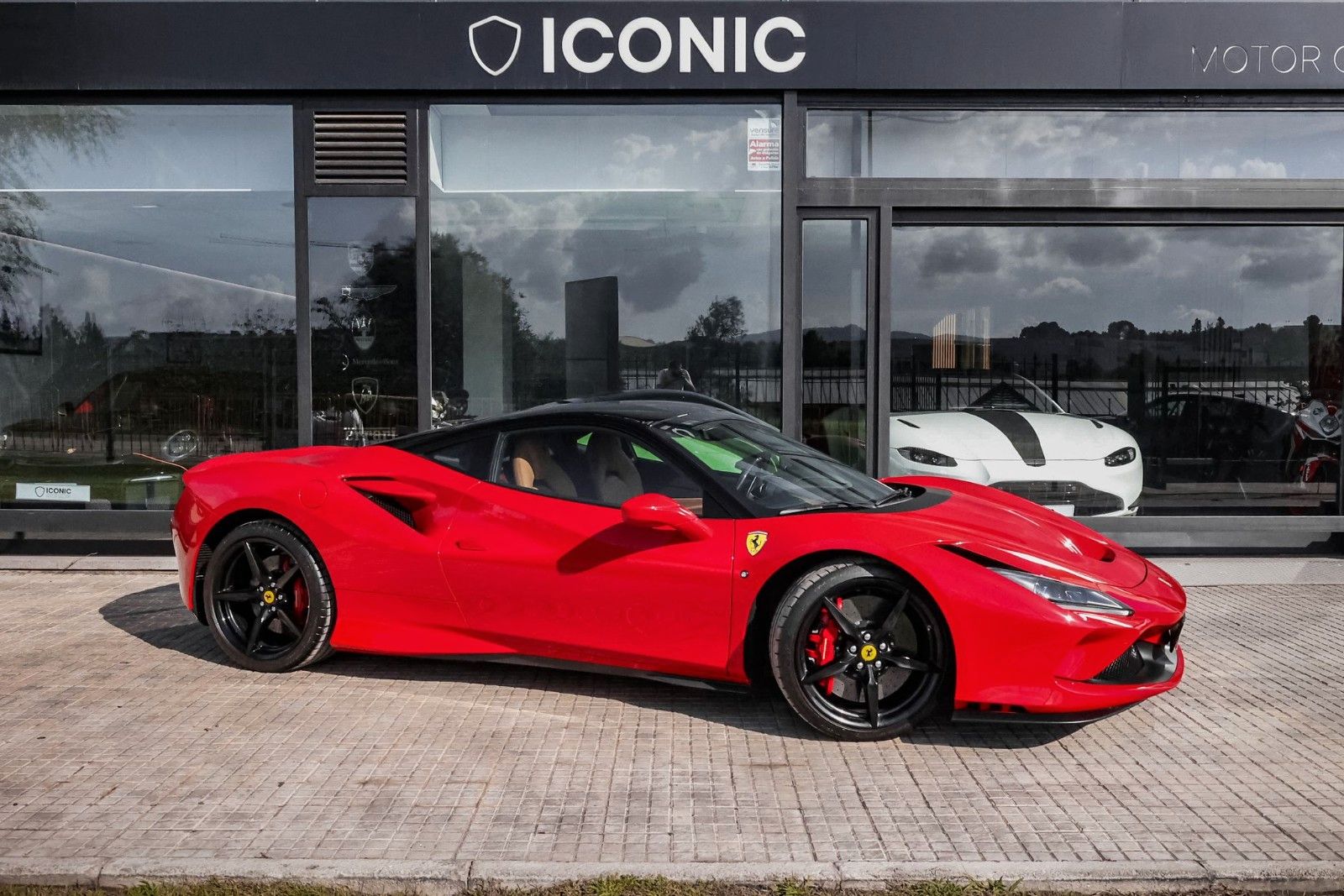 Ferrari F8 Tributo Coupé DCT / Ceramic/Lift