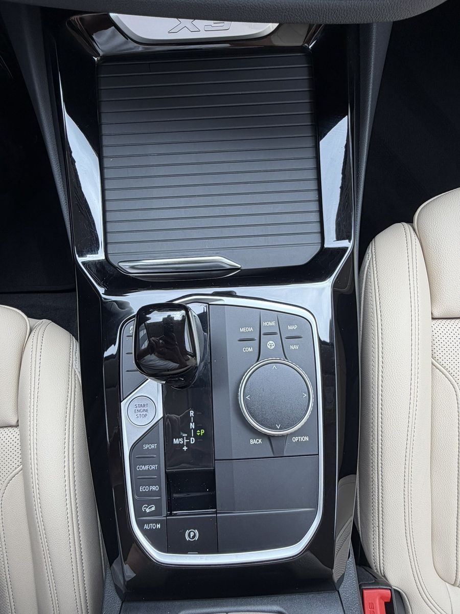 BMW X3 xDrive20d AHK eSportsitze Laser HeadUp LiveCo foto 16