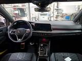 Volkswagen Golf VIII 1.5 eTSI R-Line *DSG*APP*SHZ*PDC* - Volkswagen Golf: Golf1