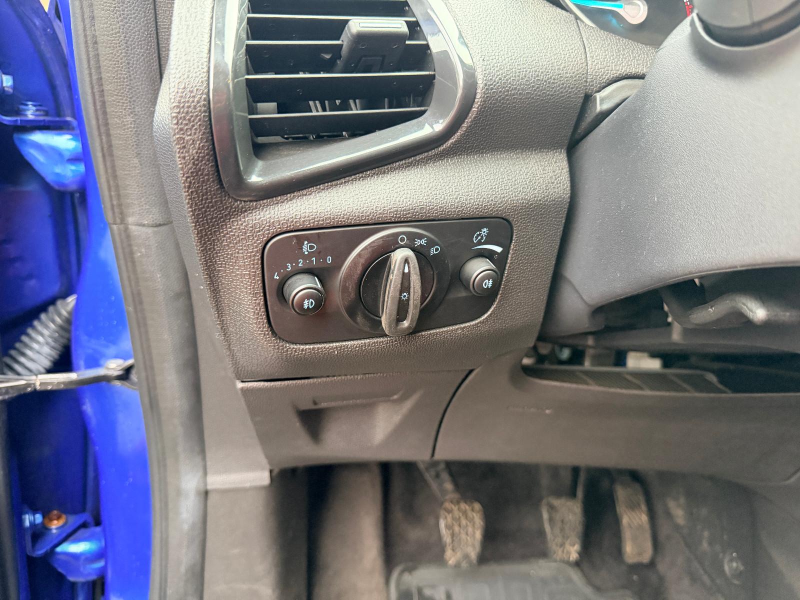 Ford EcoSport 2015 — photo 19