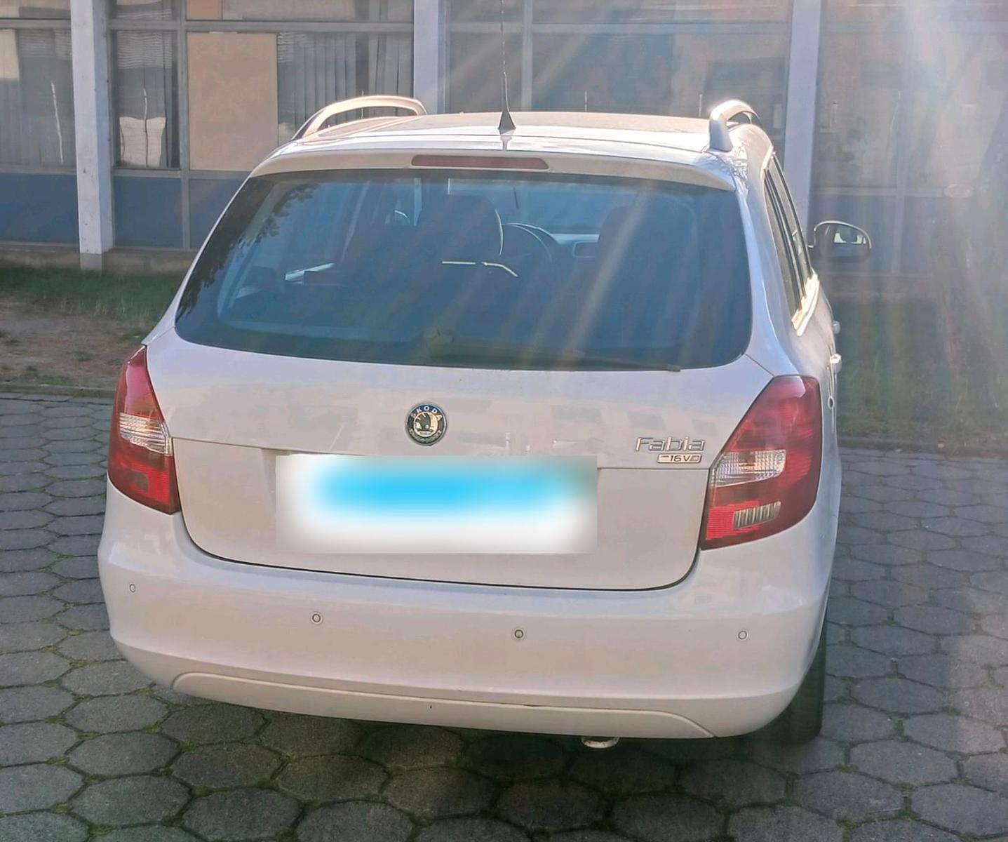 Skoda Fabia 2009 — interior