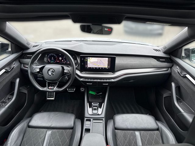 Octavia Combi RS PLUS 2.0TSI PANO+AHK+HUD+KAM