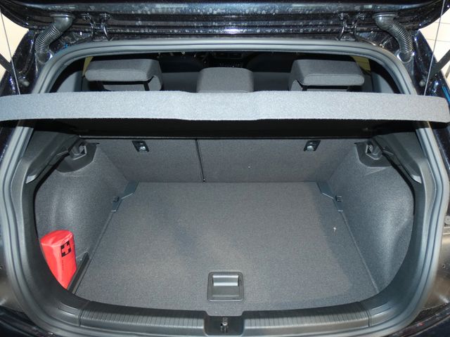 Polo 1.0 TSI R-Line DSG PANO KAMERA GARANTIE