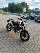 KTM 125 DUKE 2018 CON SOLO 17.000 PERFETTO - Angebote