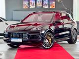 Porsche Cayenne TurboS ACC Pano 360°SportDesign18Wege 22