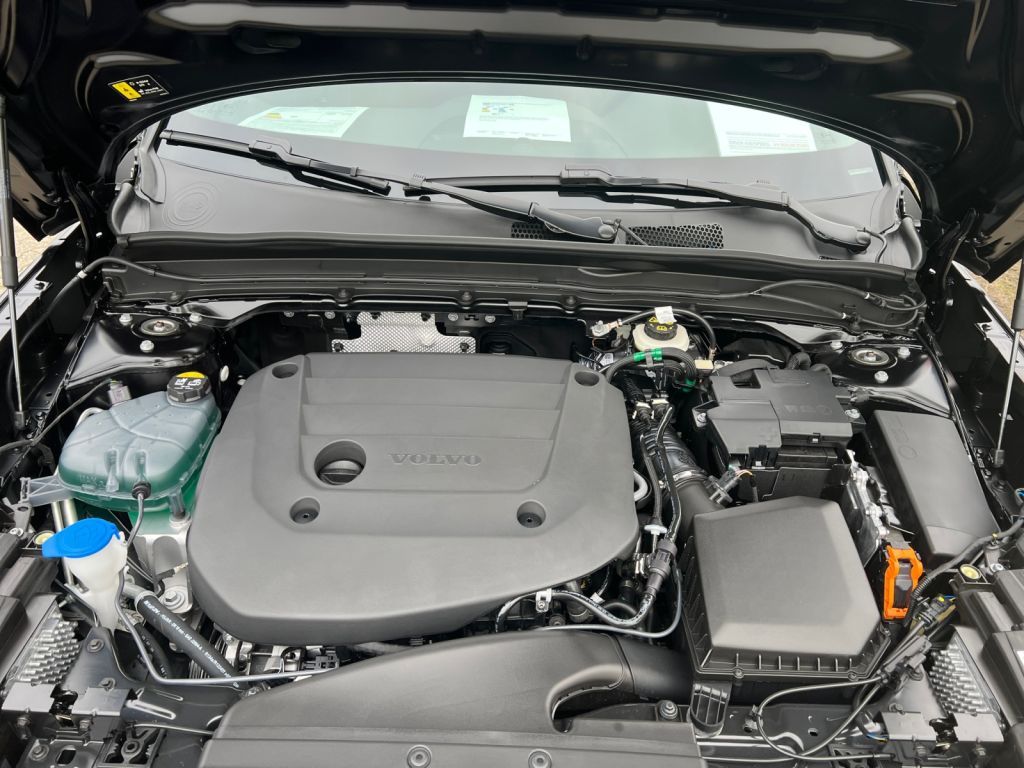 VOLVO XC40 B4 B DKG Ultra Black Edition, Licht-P.,FHZ VOLVO XC40 B4 B DKG Ultra Black Edition, Licht-P.,FHZ