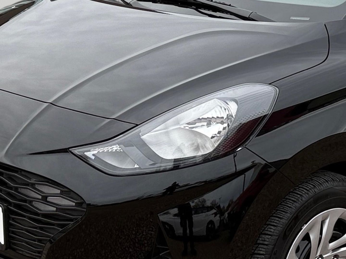 Fahrzeugabbildung Hyundai i10 1.0 Select Allwetter Navigation Kamera Klima