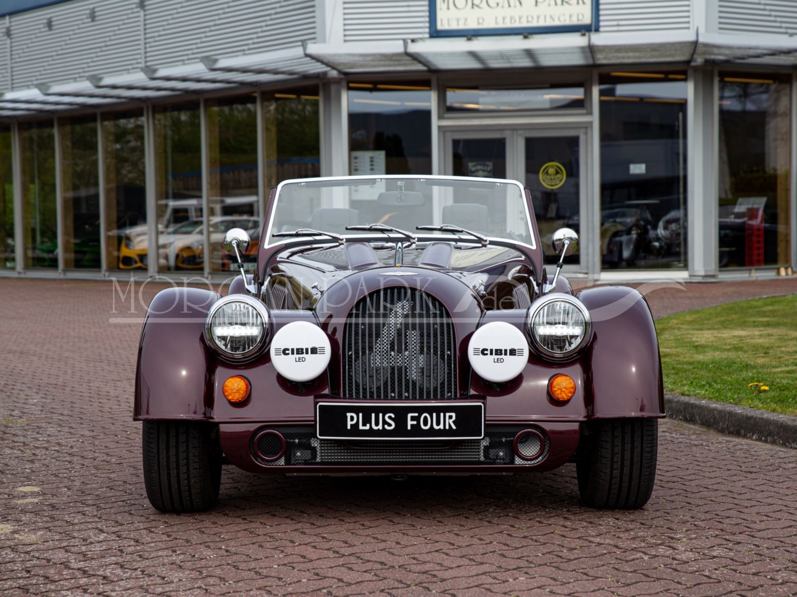 Fahrzeugabbildung Morgan Plus Four MY23 Neuwagen