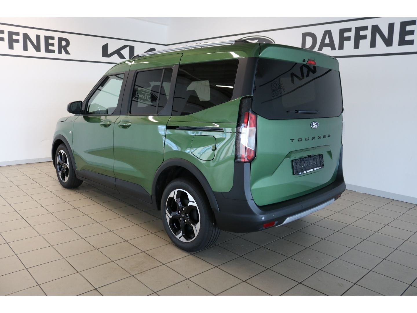 Fahrzeugabbildung Ford Tourneo Courier Active AUTOMATIK,