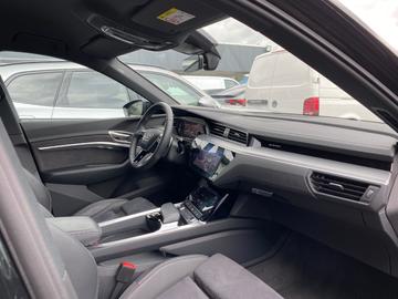 2024 AUDI Q8 E-TRON — миниатюра 16