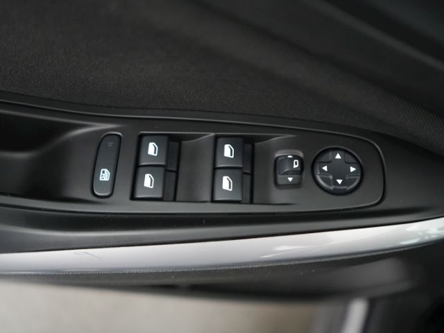 Grandland X EDITION+AHK+NAVI+RÜCKFAHRKAMERA+ALAR