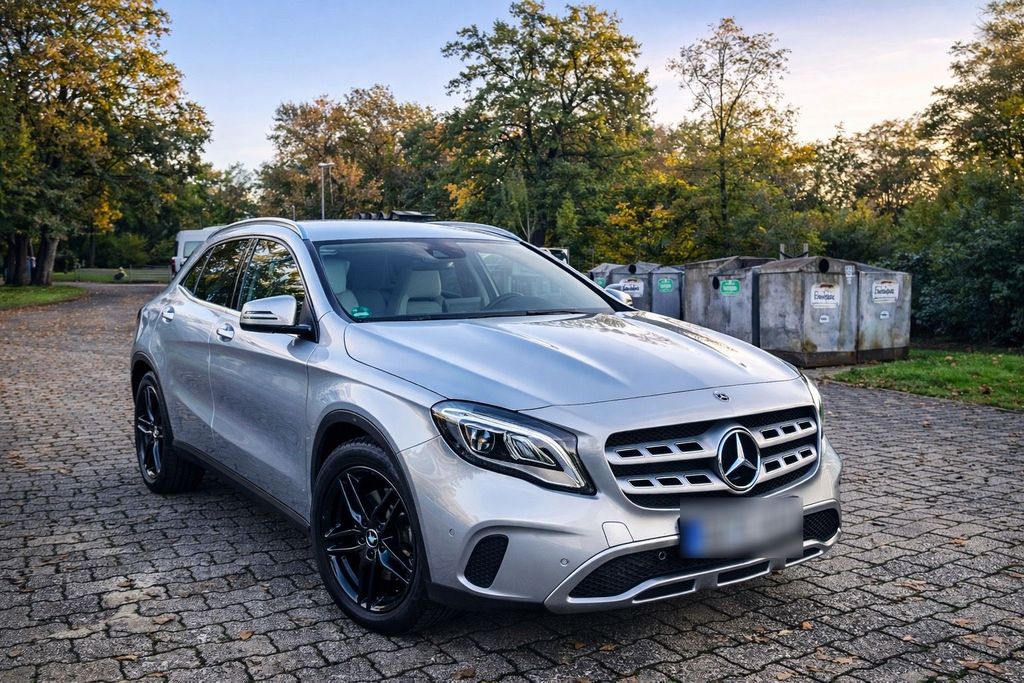 Image of Mercedes-Benz GLA 180