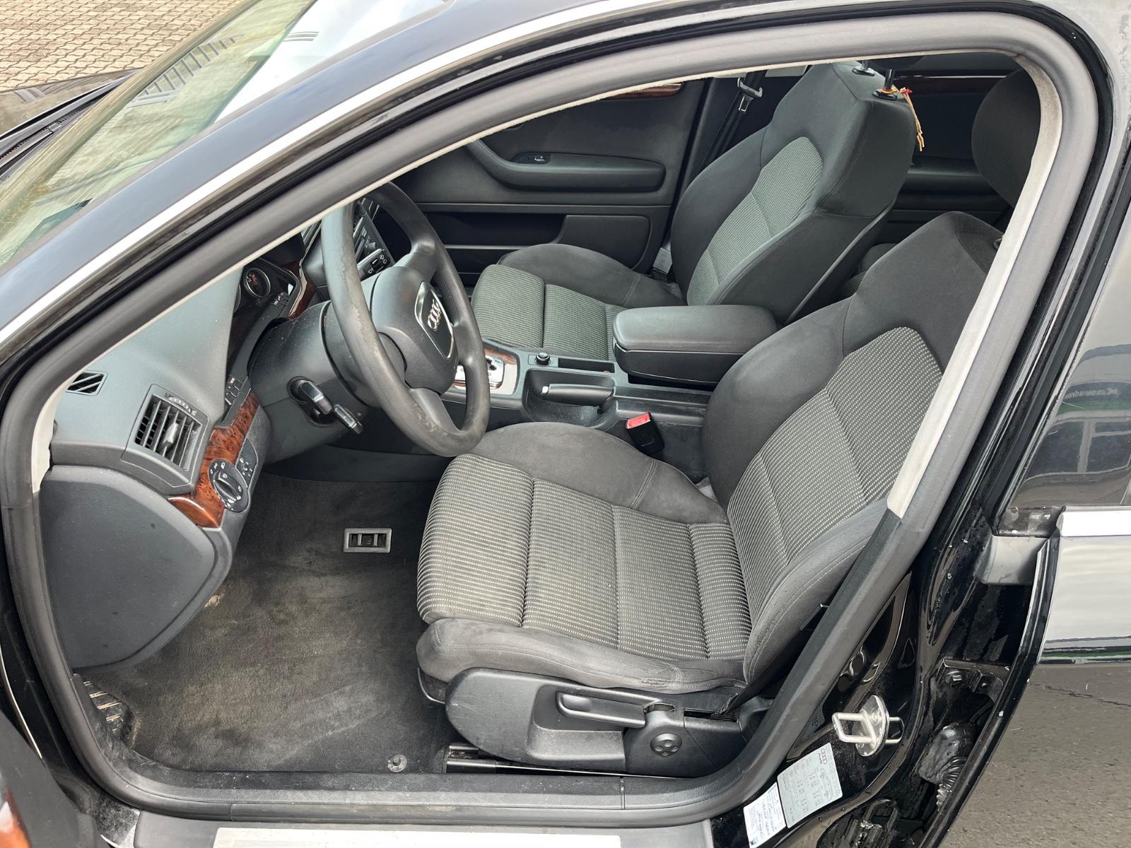 Audi A4 2005 — photo 8