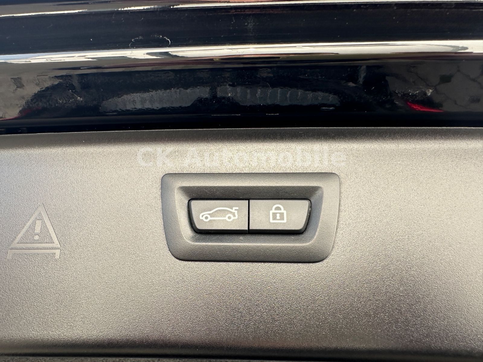 Fahrzeugabbildung BMW 520d Touring M-Sport/Shadow-Line/Navi/Pano/Kam.