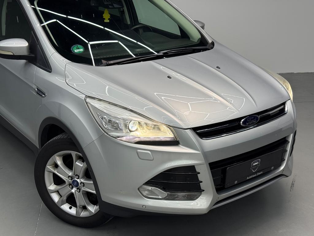 Ford Kuga Titanium, Foto 24 von 45