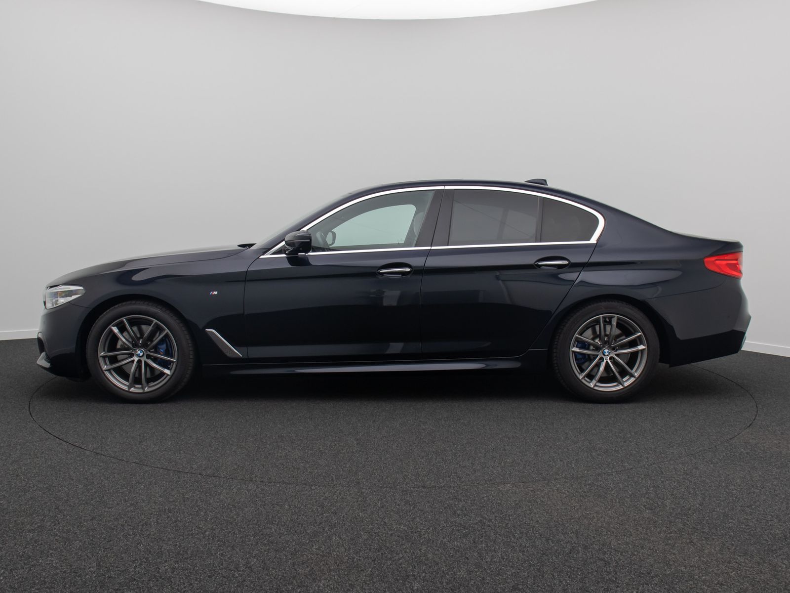 Fahrzeugabbildung BMW 530d xD M Sport 360°Komfort ACC HUD DisplKey H/K