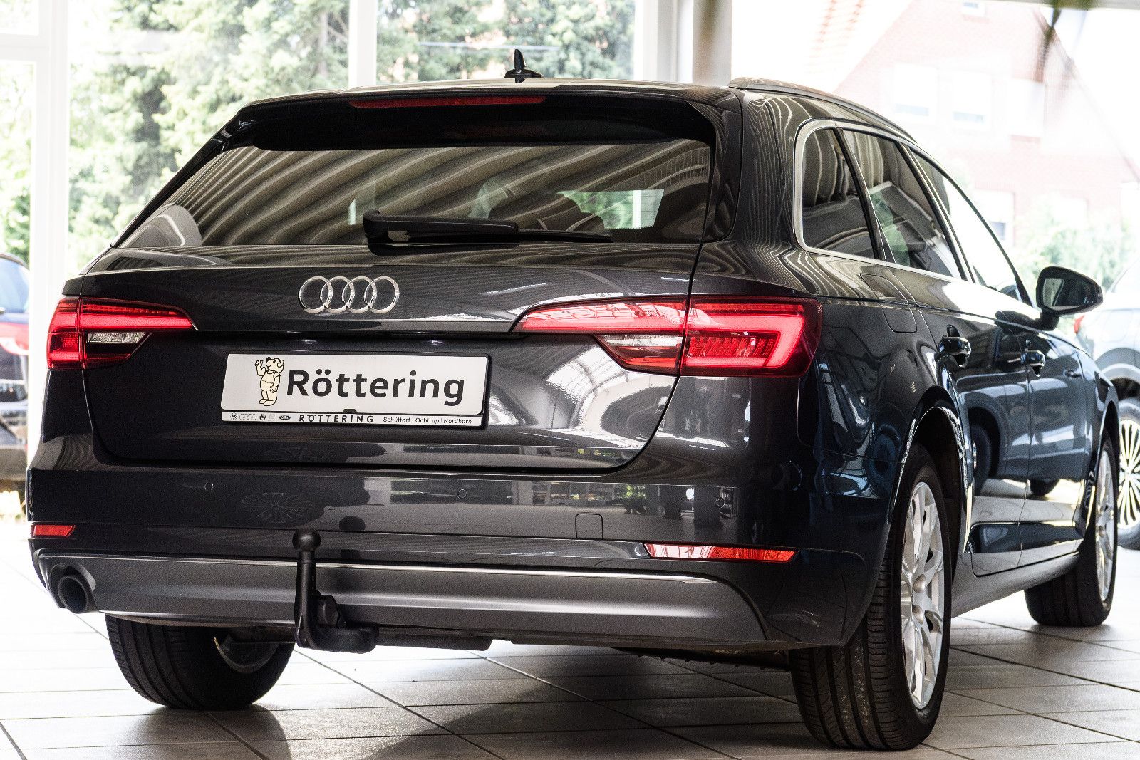 Fahrzeugabbildung Audi A4 Avant sport +LED +MICHELIN
