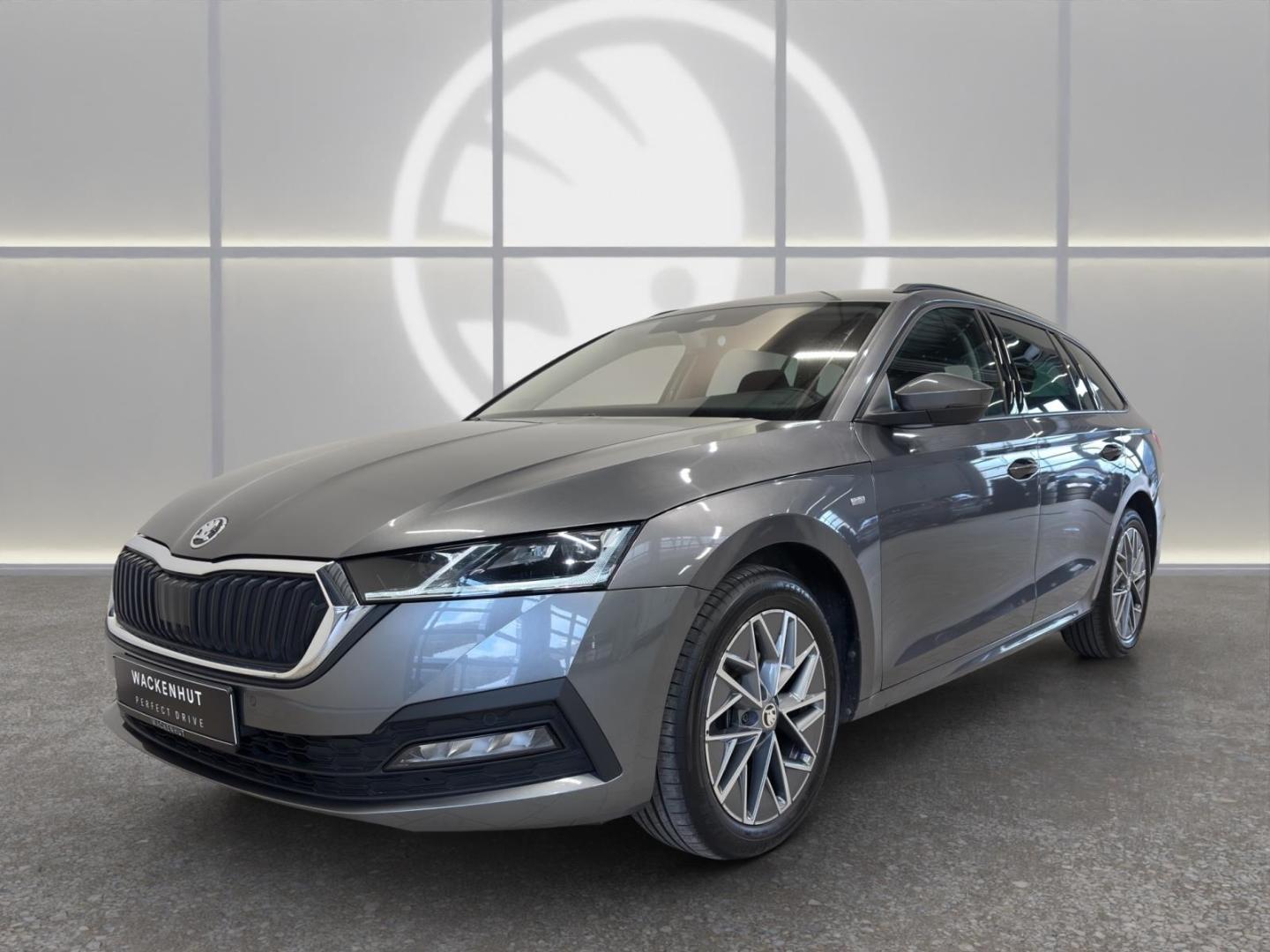 Skoda Octavia Combi TOUR 2.0l TDI ACC+DSG+BUSIN+COLUMB