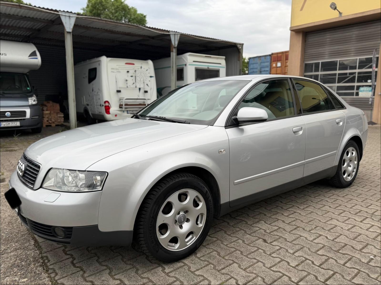 Audi A4 2.4 multitronic 1. Hand TÜV NEU Top Zustand