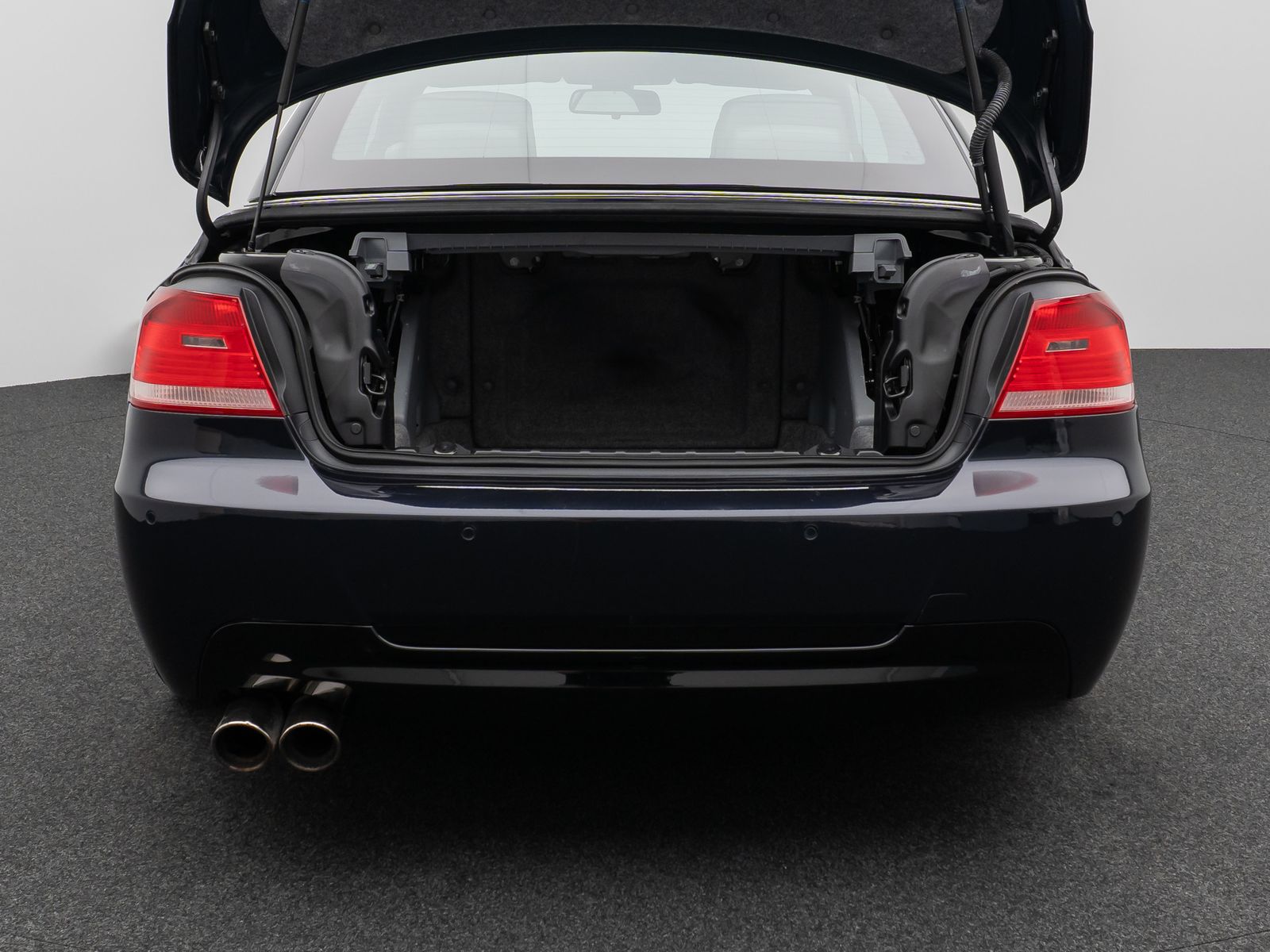 Fahrzeugabbildung BMW 320i Cabrio PDC Navi Sitzhzg Xenon 8fach Sport