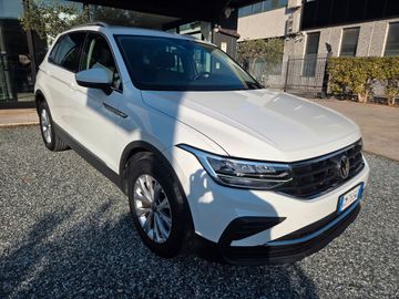 Volkswagen Tiguan - 4