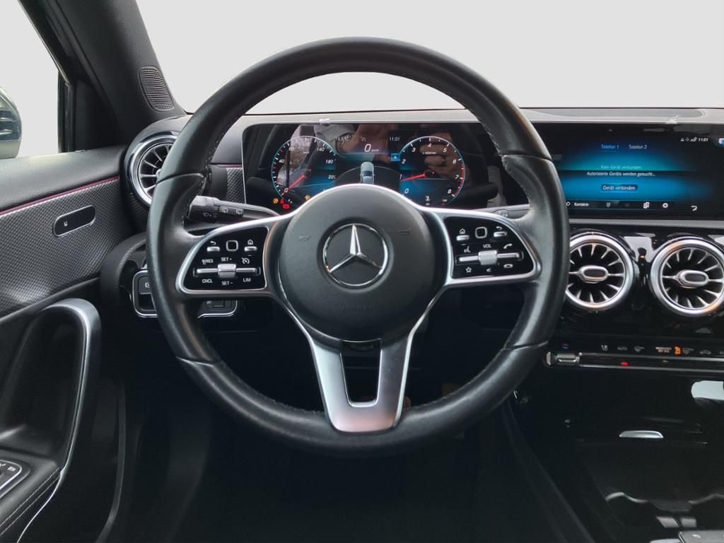 Fahrzeugabbildung Mercedes-Benz A 200 *PROGRESSIVE*NAVI-PREMIUM*KAMERA*LED*
