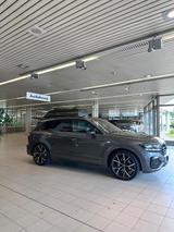 Volkswagen Touareg 3.0 210kW R-Line VOLLAUSSTATTUNG - Volkswagen Touareg: Firmenfahrzeug