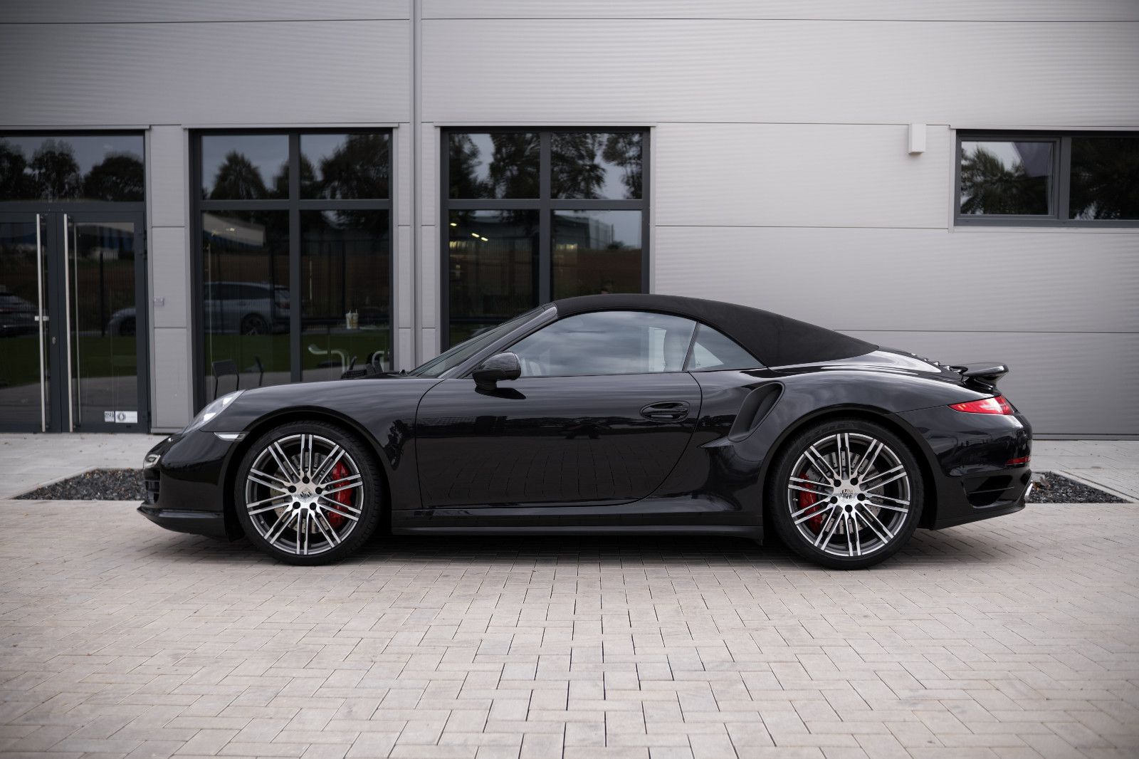 Fahrzeugabbildung Porsche 991/911 Turbo Cabrio-LED-Bose-PDLS-DAB