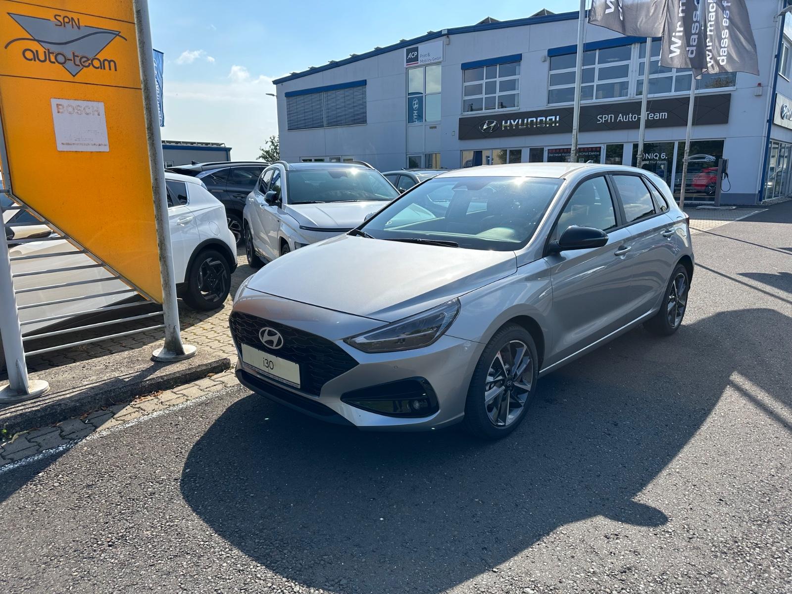 Hyundai i30 Advantage NAVI/LED/SHZ/CARPLAY