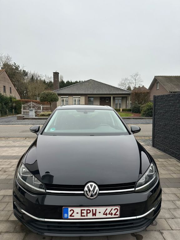 Image of Volkswagen Golf