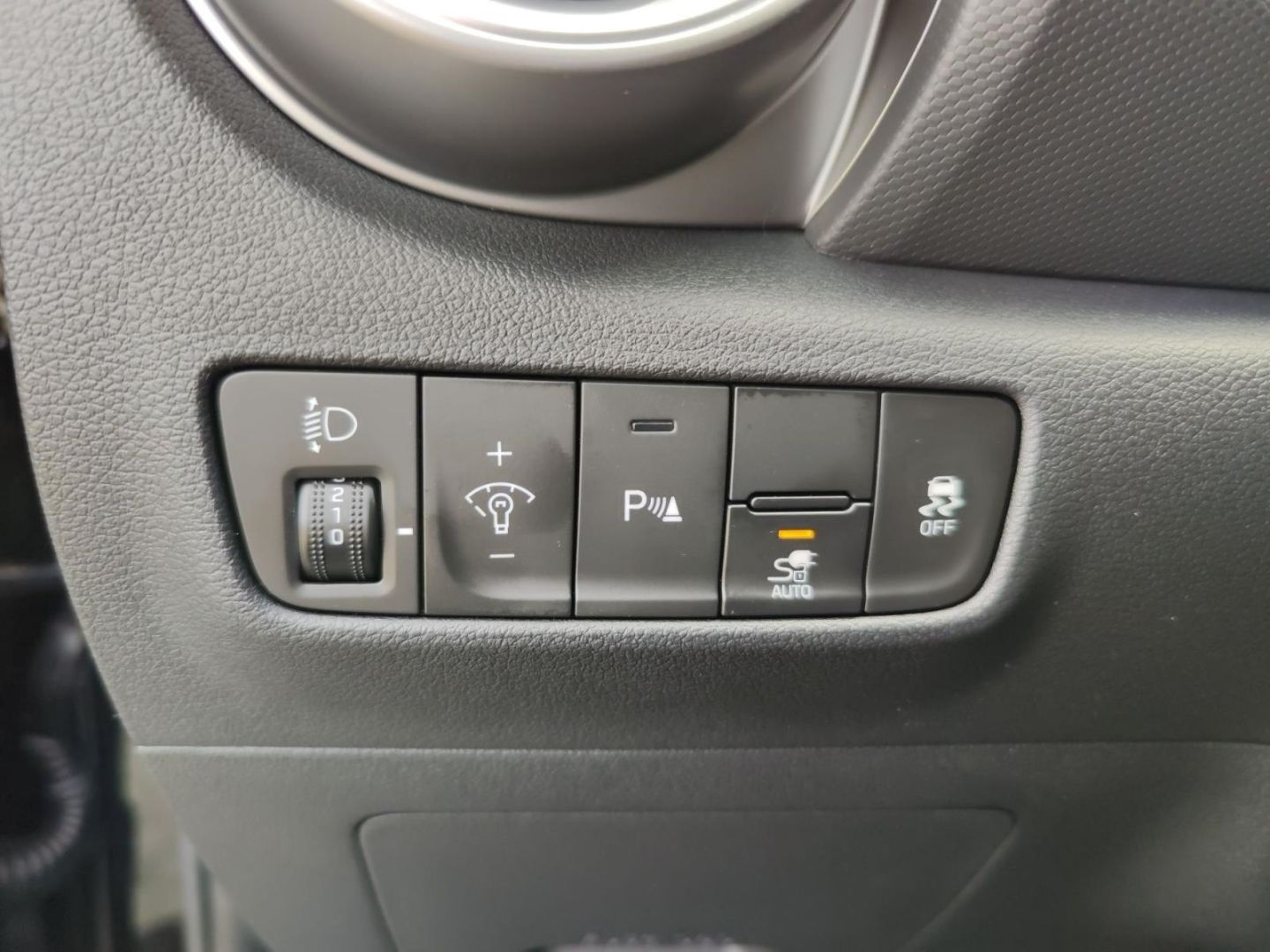 Fahrzeugabbildung Hyundai KONA Elektro Advantage 100KW Navi,Klima, PDC