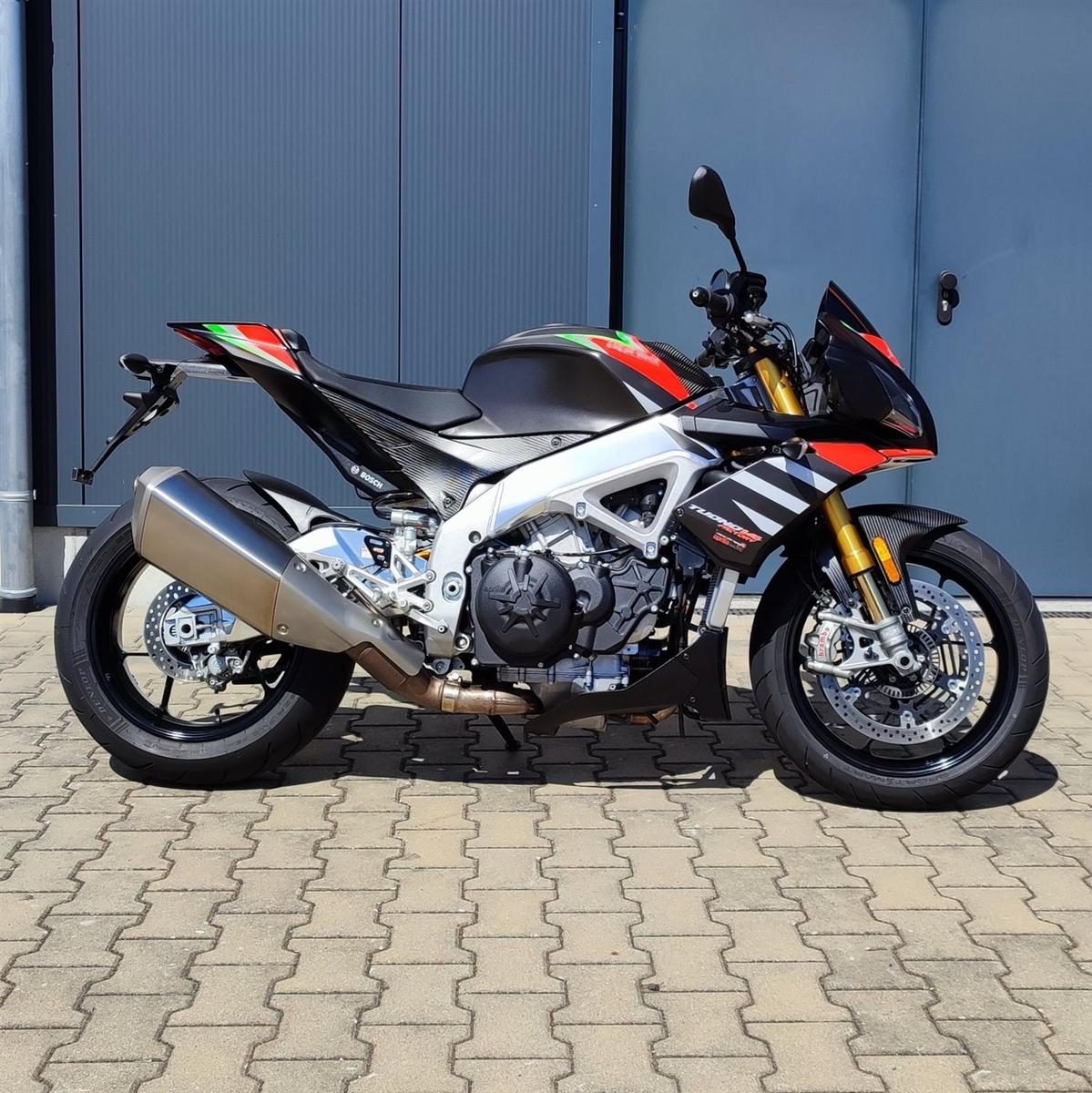 Aprilia RSV 4 Factory Tuono